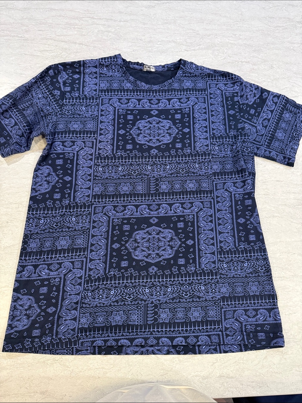 Men’s Short Sleeve Bandana Print Tee in Navy